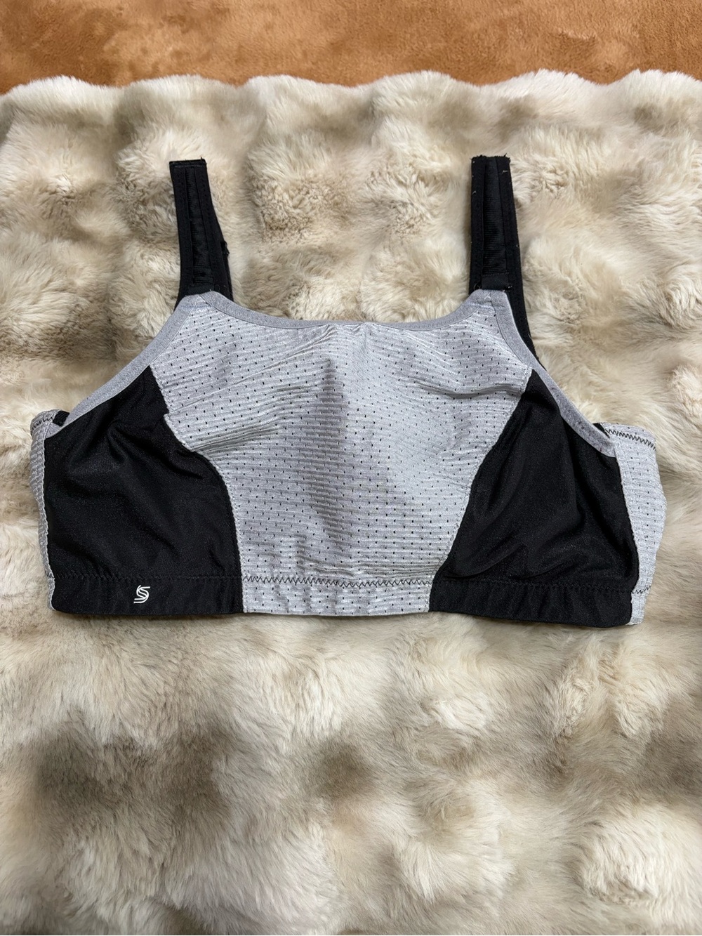Glamorise Custom Control Sports Bra Black and Gray 32D